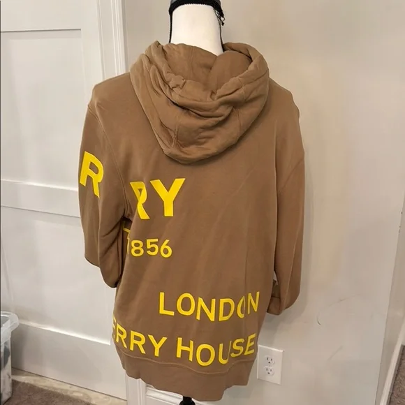 Burberry Brown and Yellow Jacket with Bold Accents - Picture 4 of 6